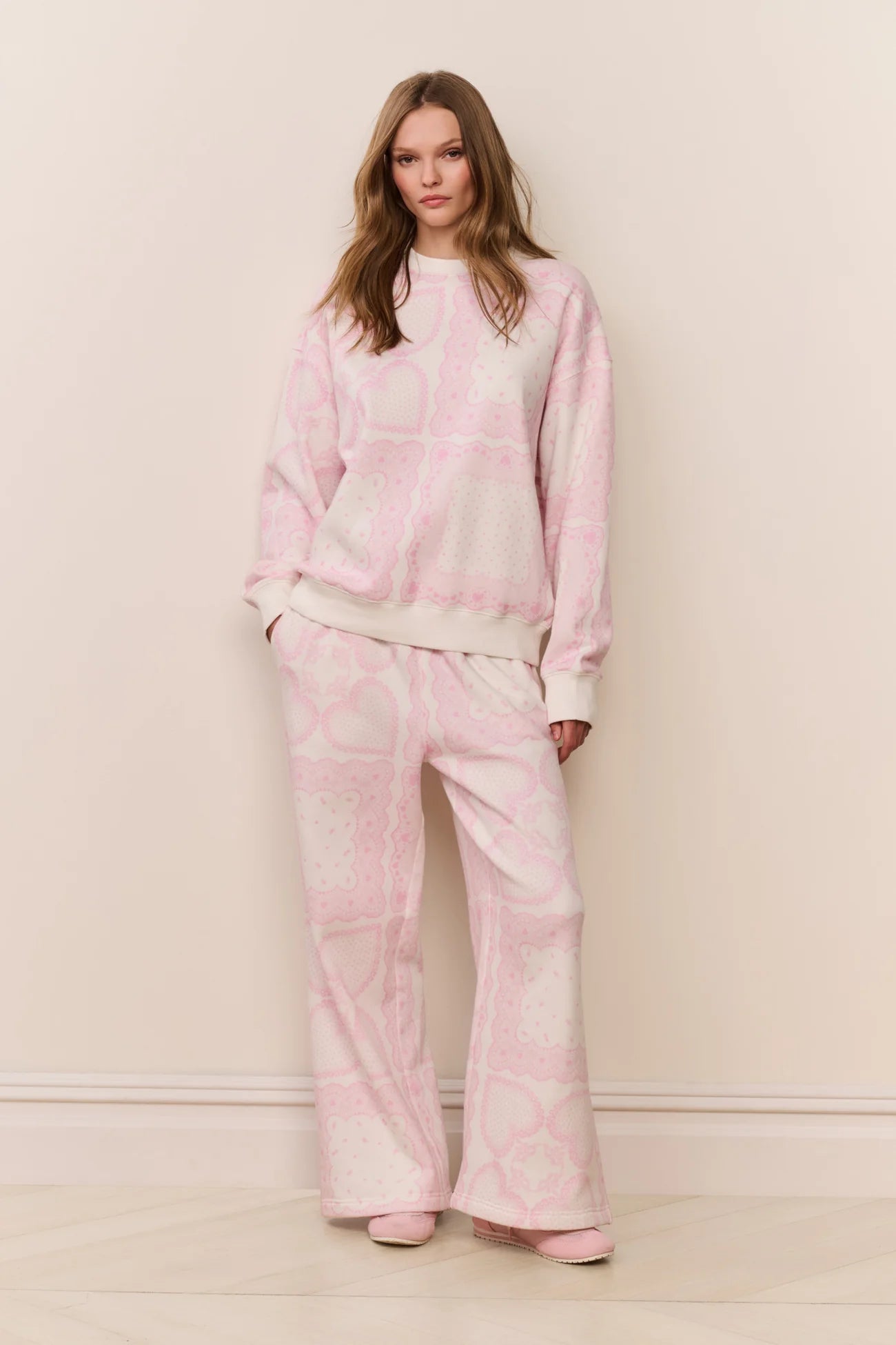 Momo Heart Print Fleece Sweatpant - Love Lace
