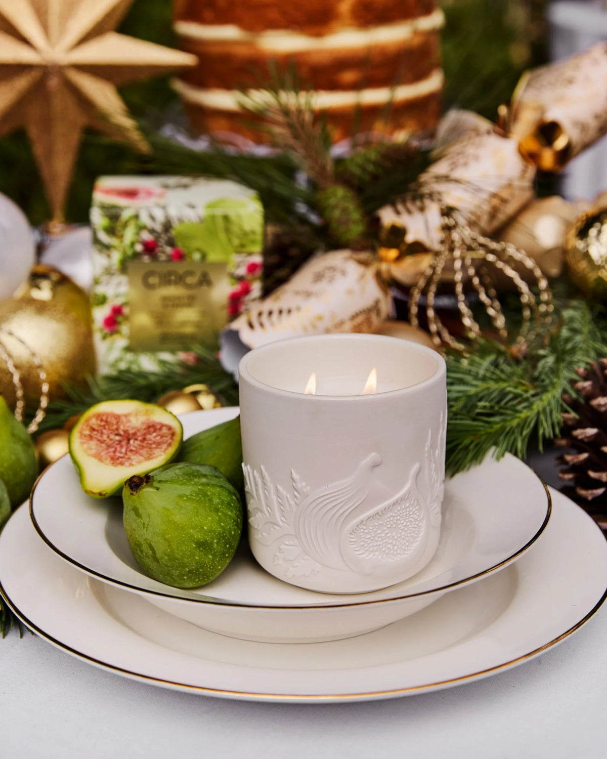 Scented Candle 10.6 oz. - White Fig & Cedar