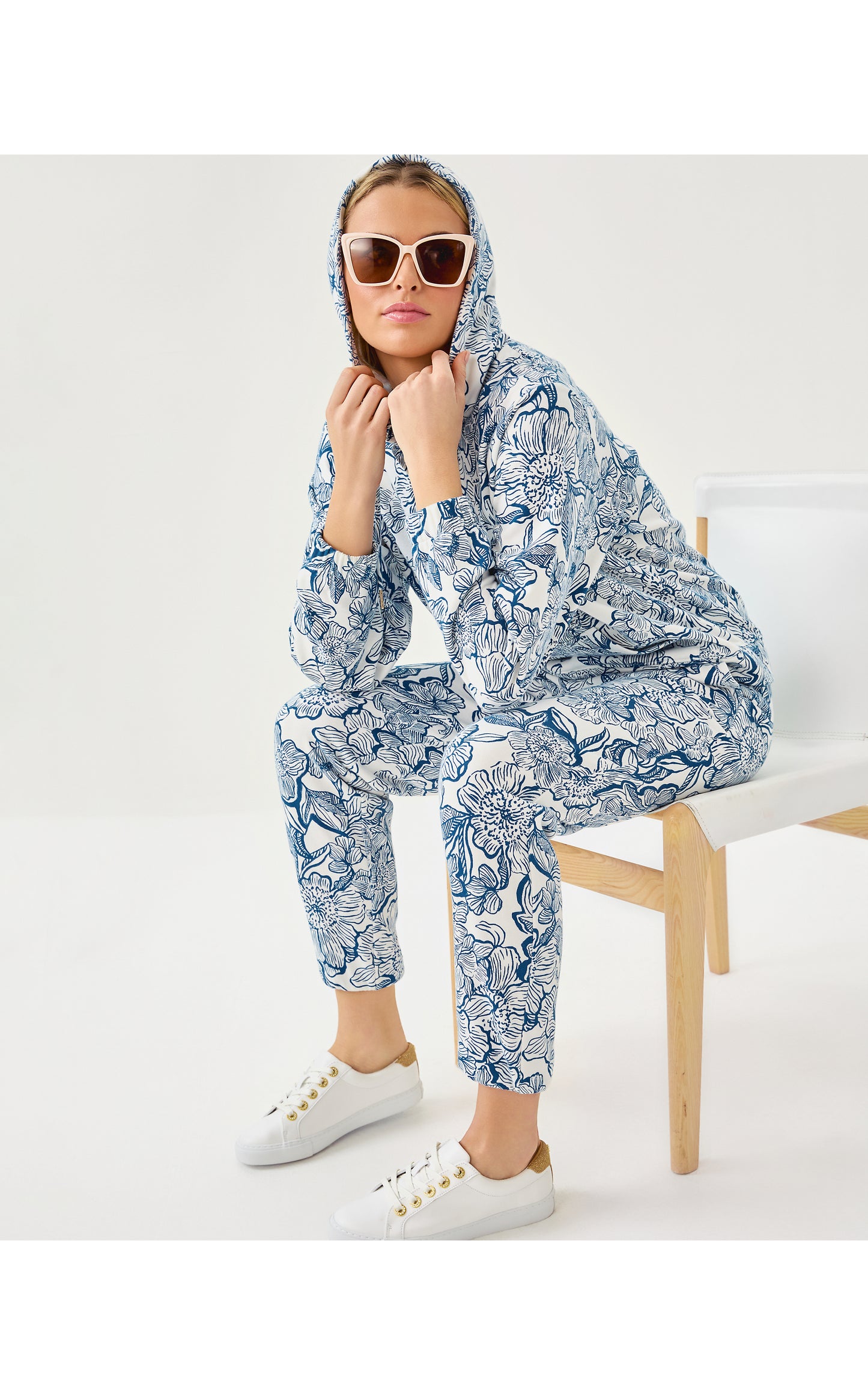 Chiara Hoodie Pullover - Unforgettable