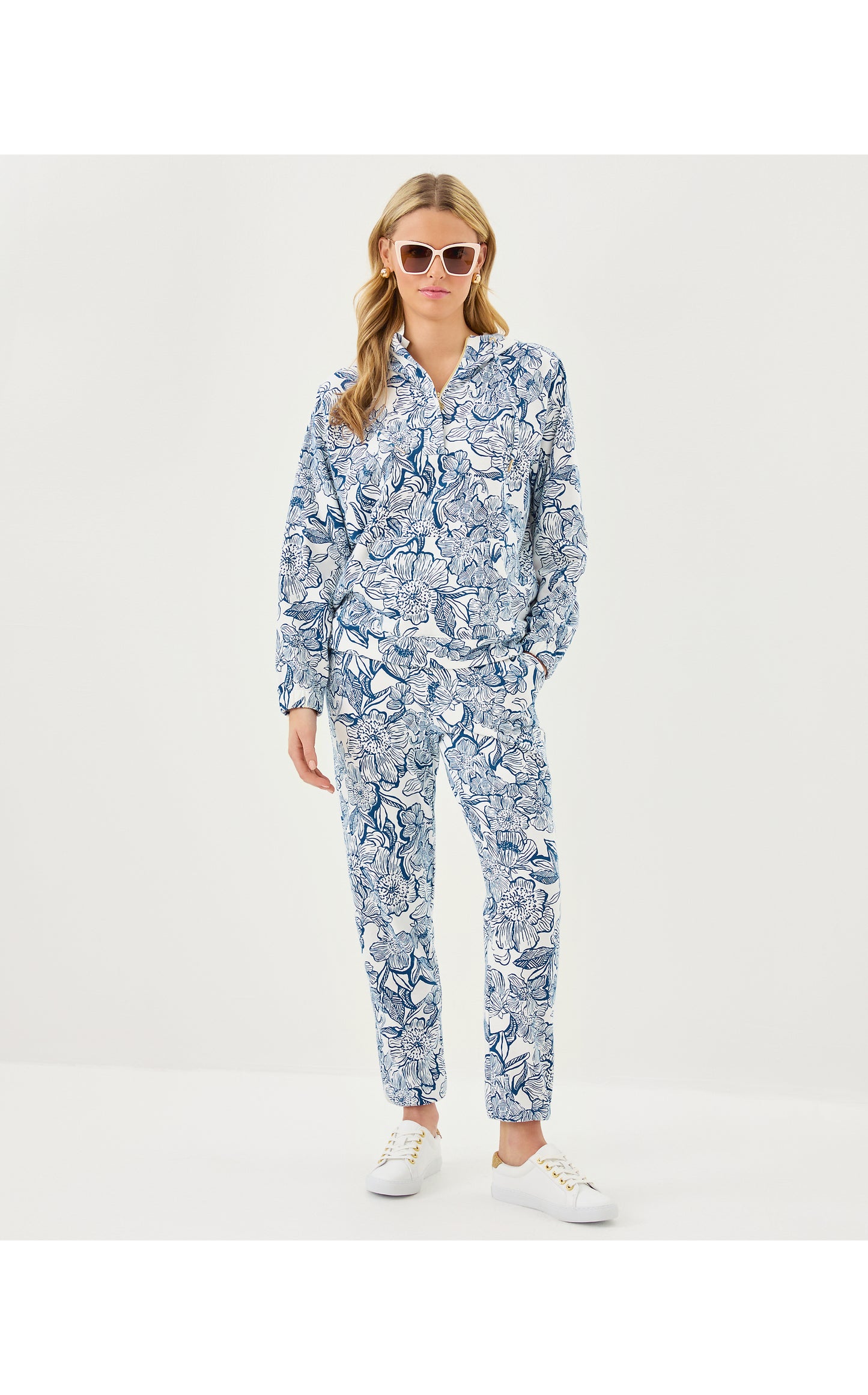 Chiara Hoodie Pullover - Unforgettable