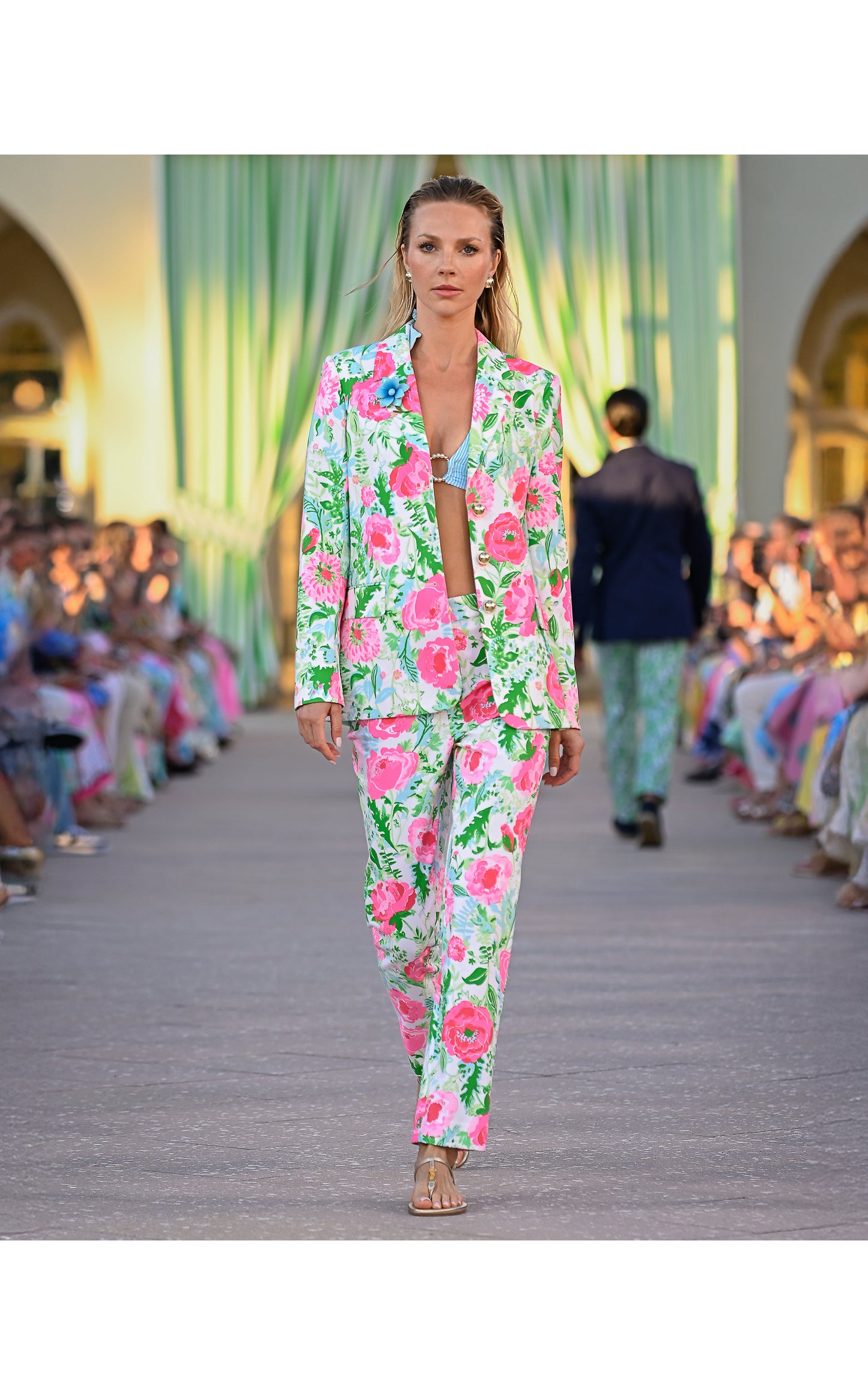 Amryn Blazer - Poppy Party