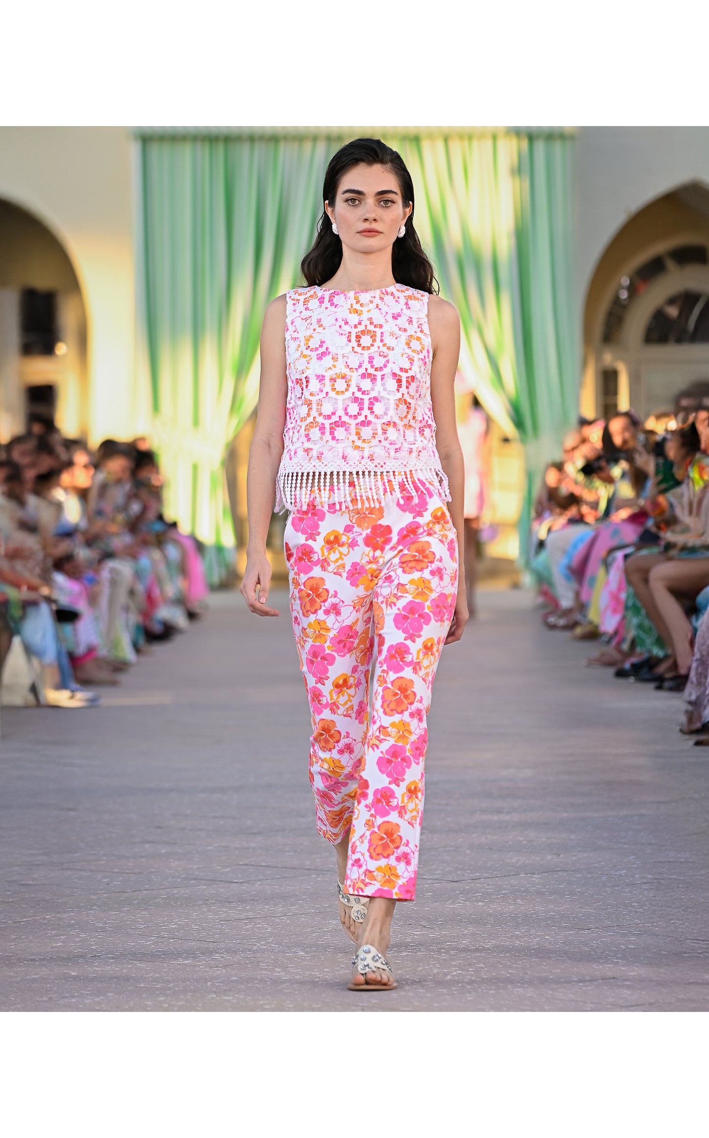 Carwyn Crop Flare - Resort White Pansy Fansy