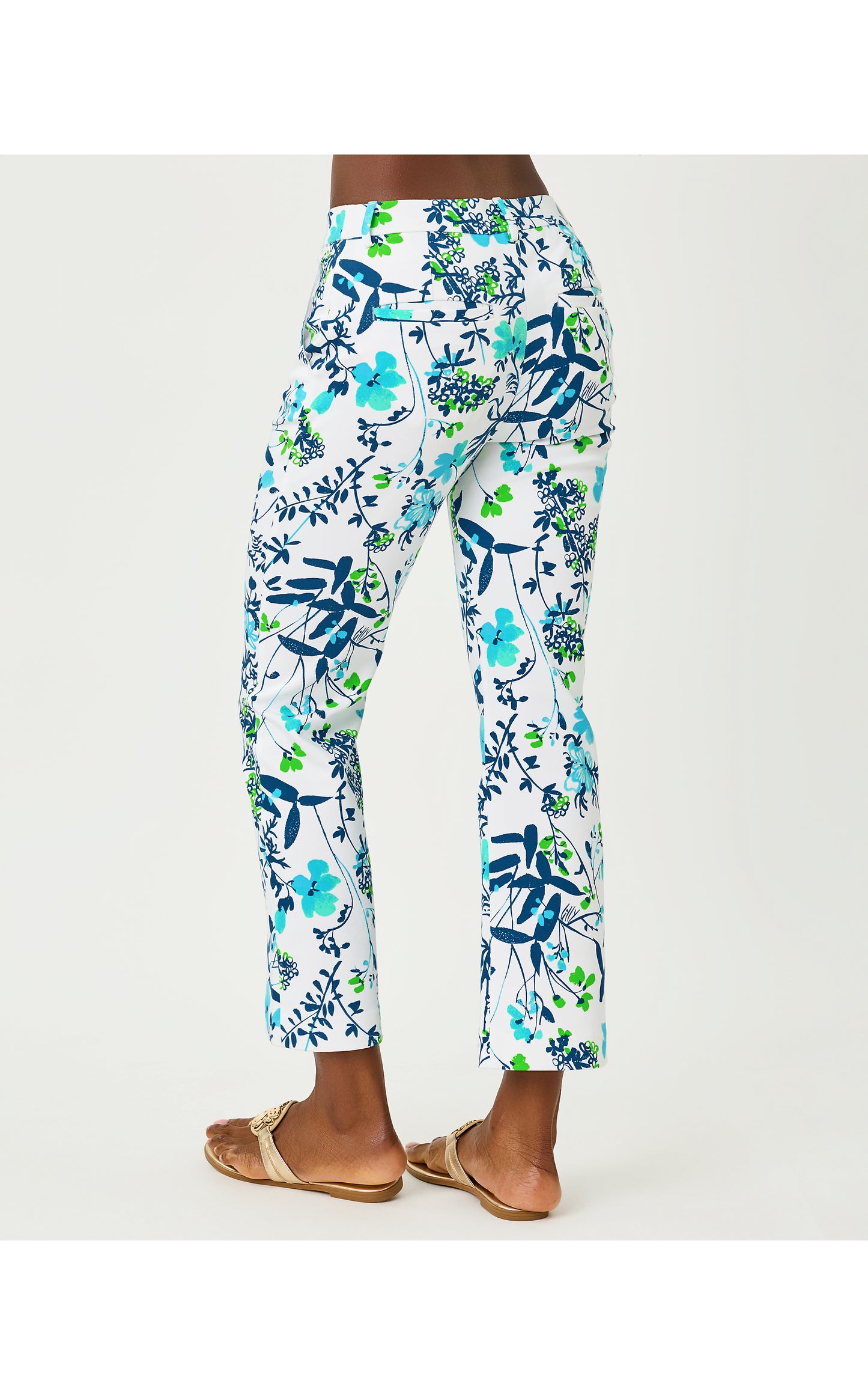 Carwyn Crop Flare - Resort White Sea Blooms