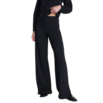Petite SPANX Airessentials Smooth Front Wide Leg Pant - Very Black