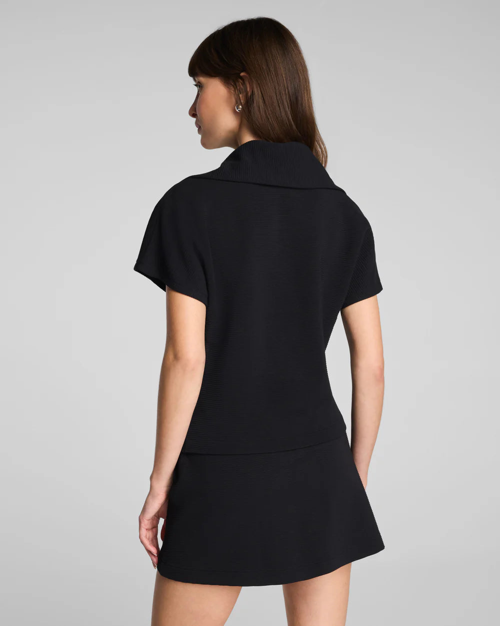 SPANX AirEssentials® French Rib Short Sleeve Half Zip - Very Black