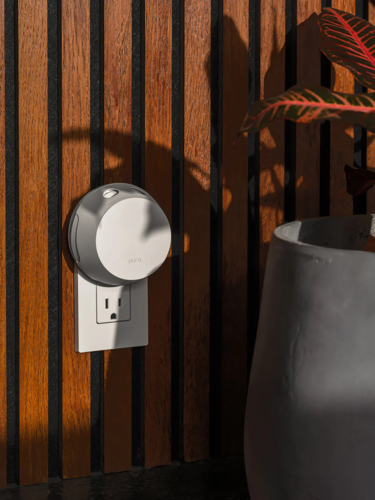 Pura 4™ Smart home Fragrance Diffuser - White