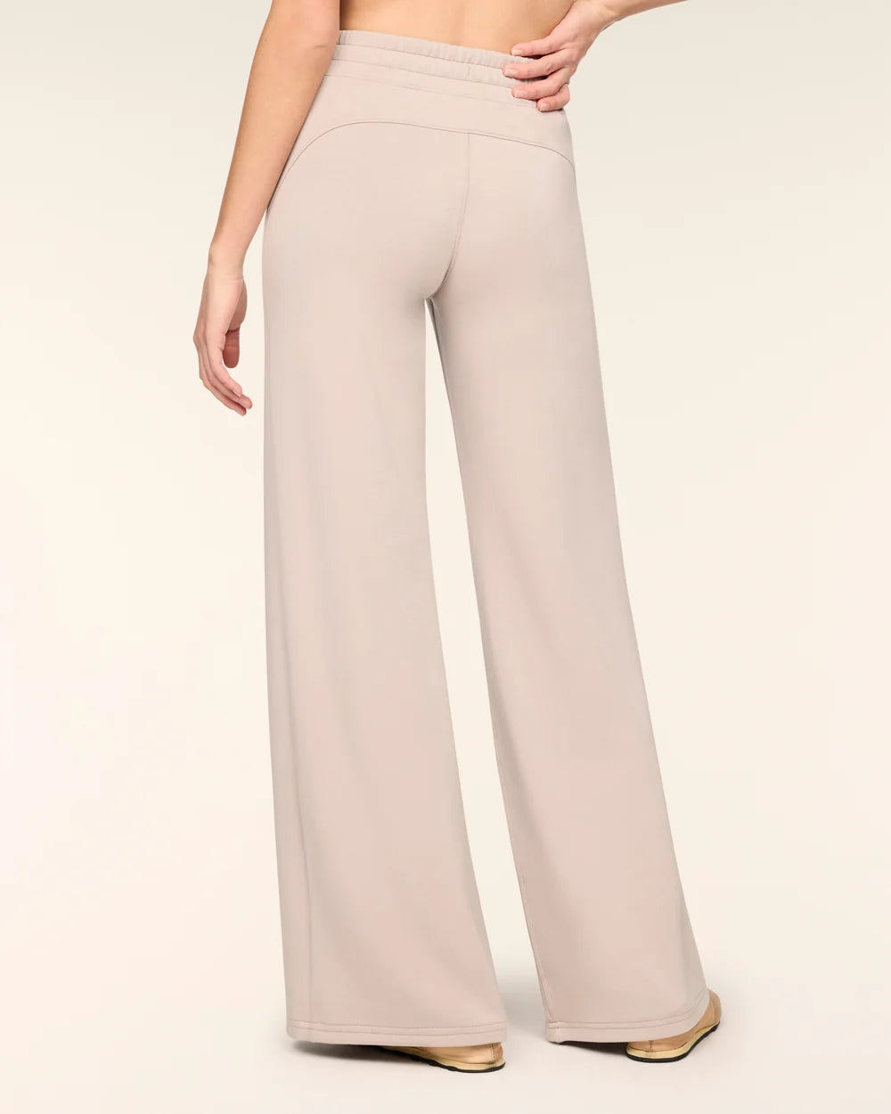 SPANX AirEssentials® Wide Leg Pant - Mushroom