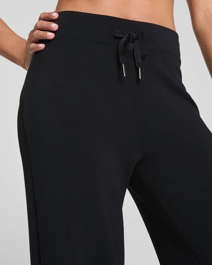 Petite SPANX AirEssentials® Wide Leg Pant - Very Black