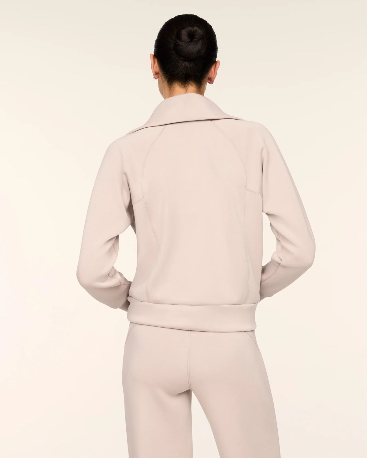 SPANX AirEssentials® Half Zip - Mushroom