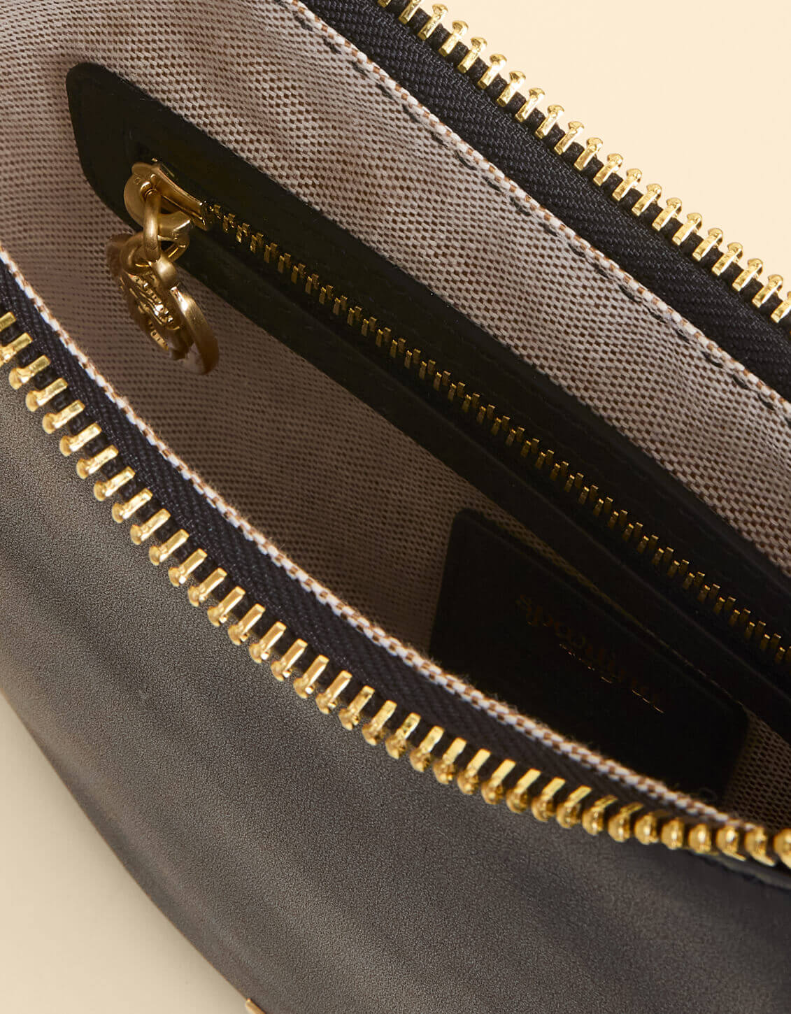 Siren Lynn Hobo Black
