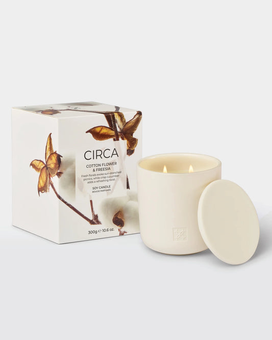 Scented Candle 10.6 oz - Cotton Flower & Freesia