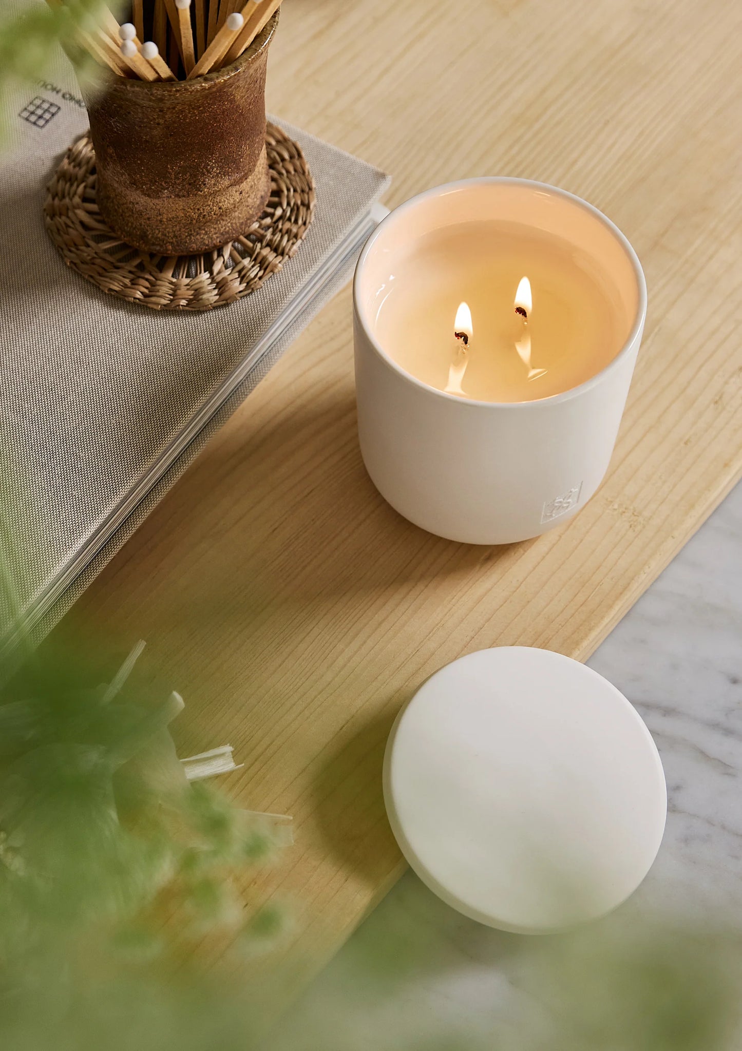 Scented Candle 10.6 oz - Cotton Flower & Freesia