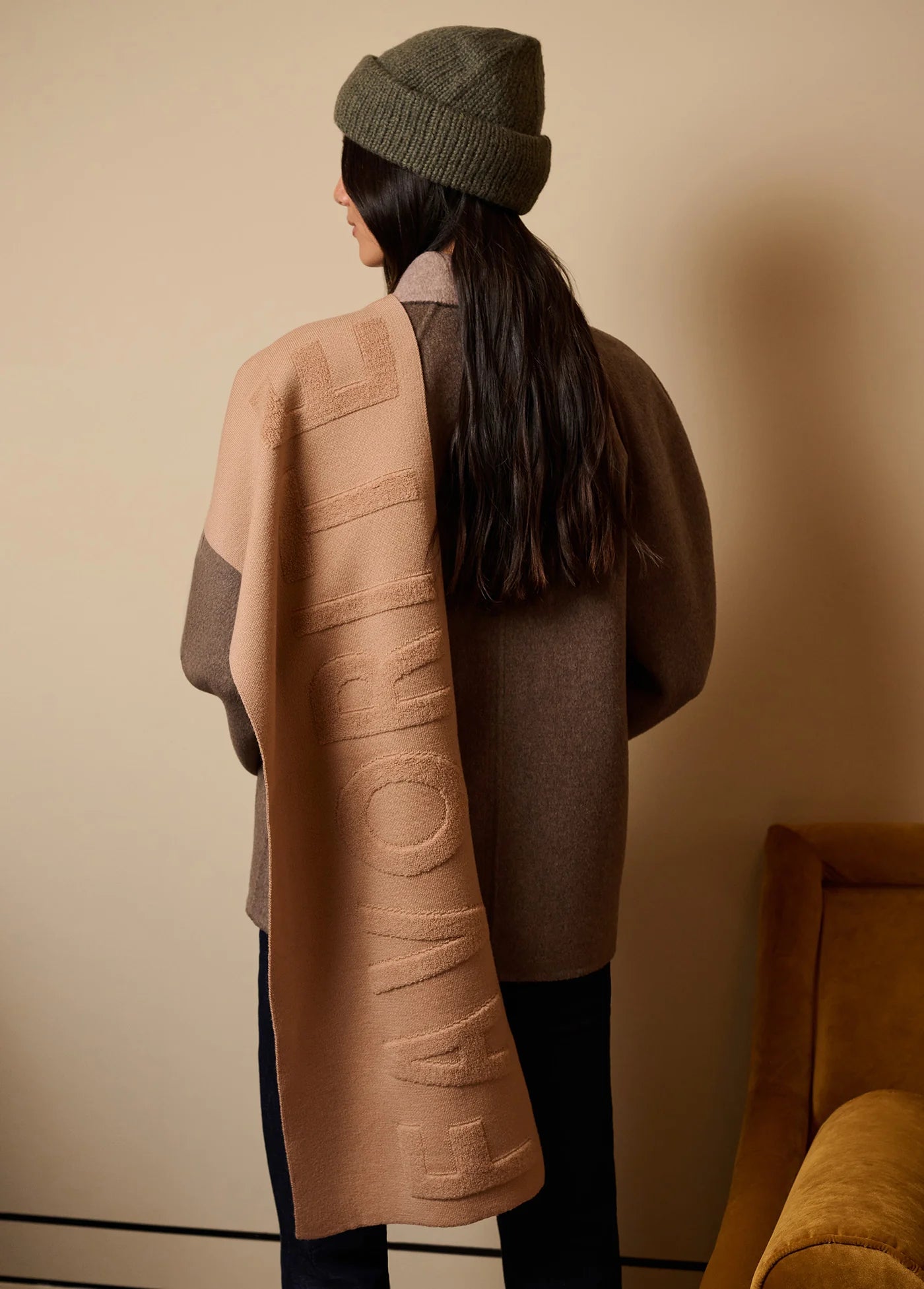 The Fuzzy Logo Scarf - Camel