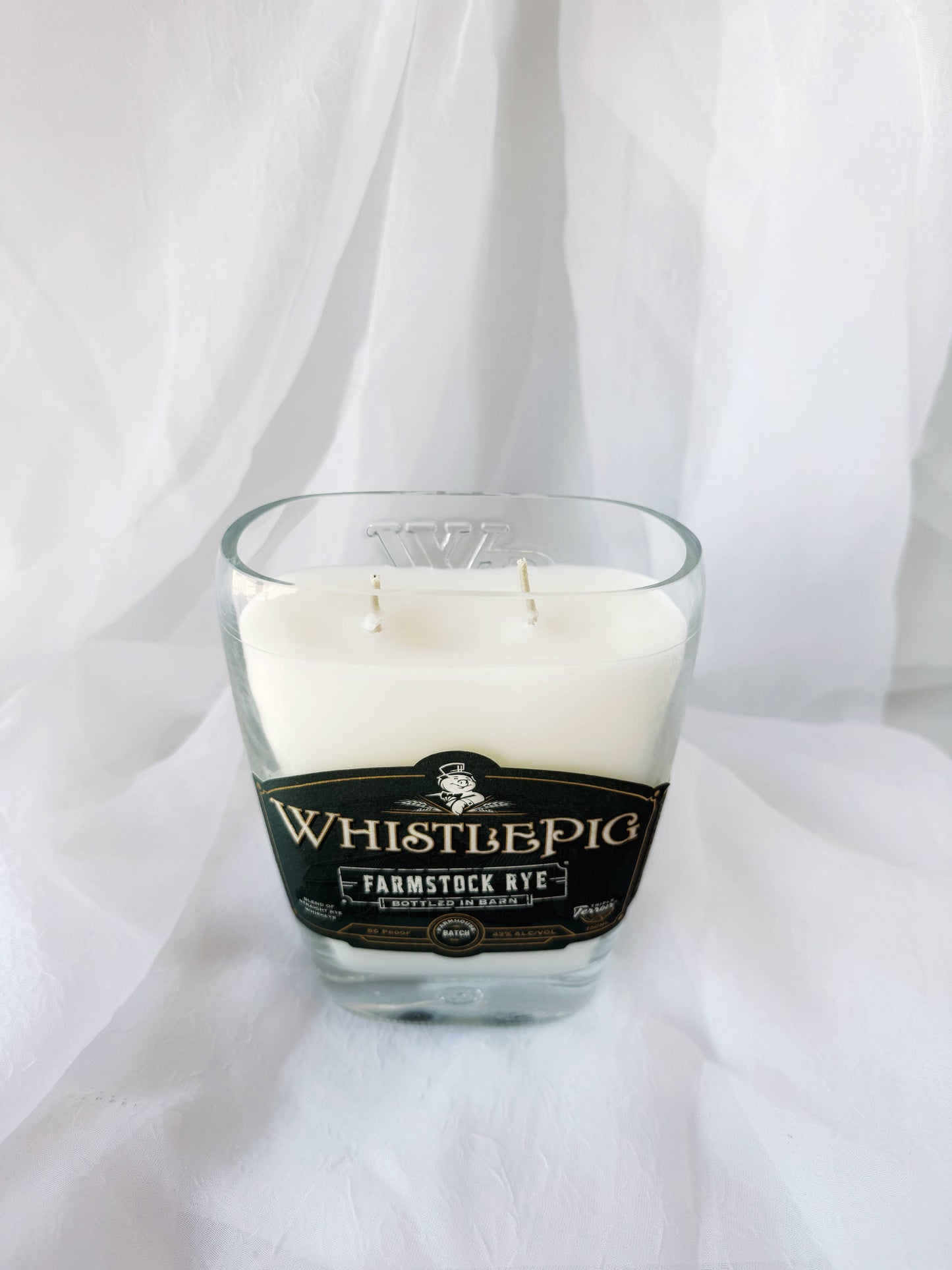 Recycled Whistle Pig Candle: Grapefruit/Mango/Vanilla