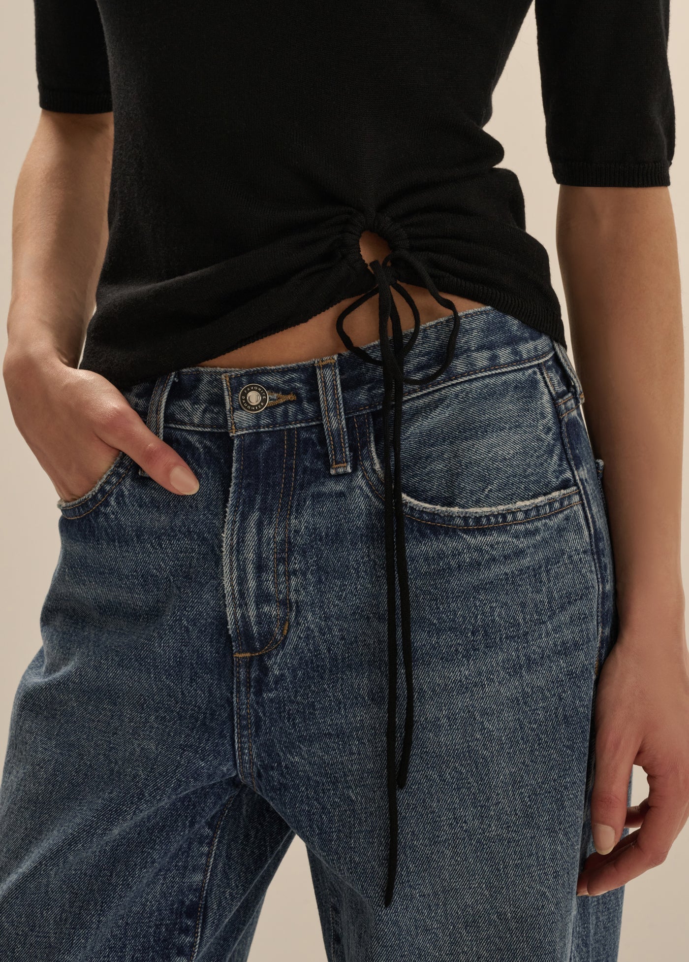 The Side Eye Top - Black
