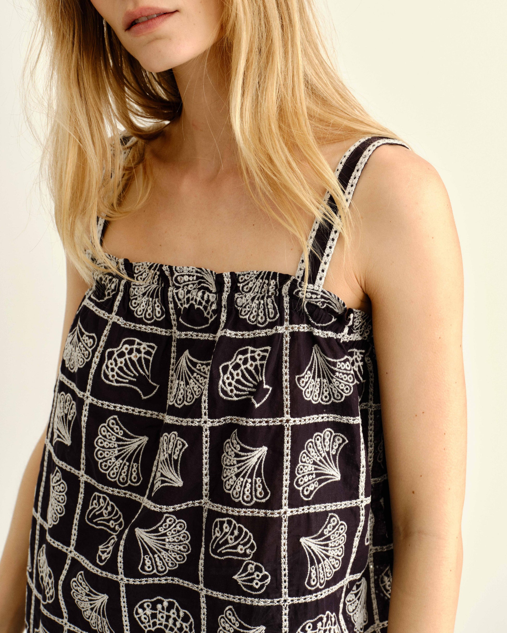 SU26 Leah Tank-Midnight Blue