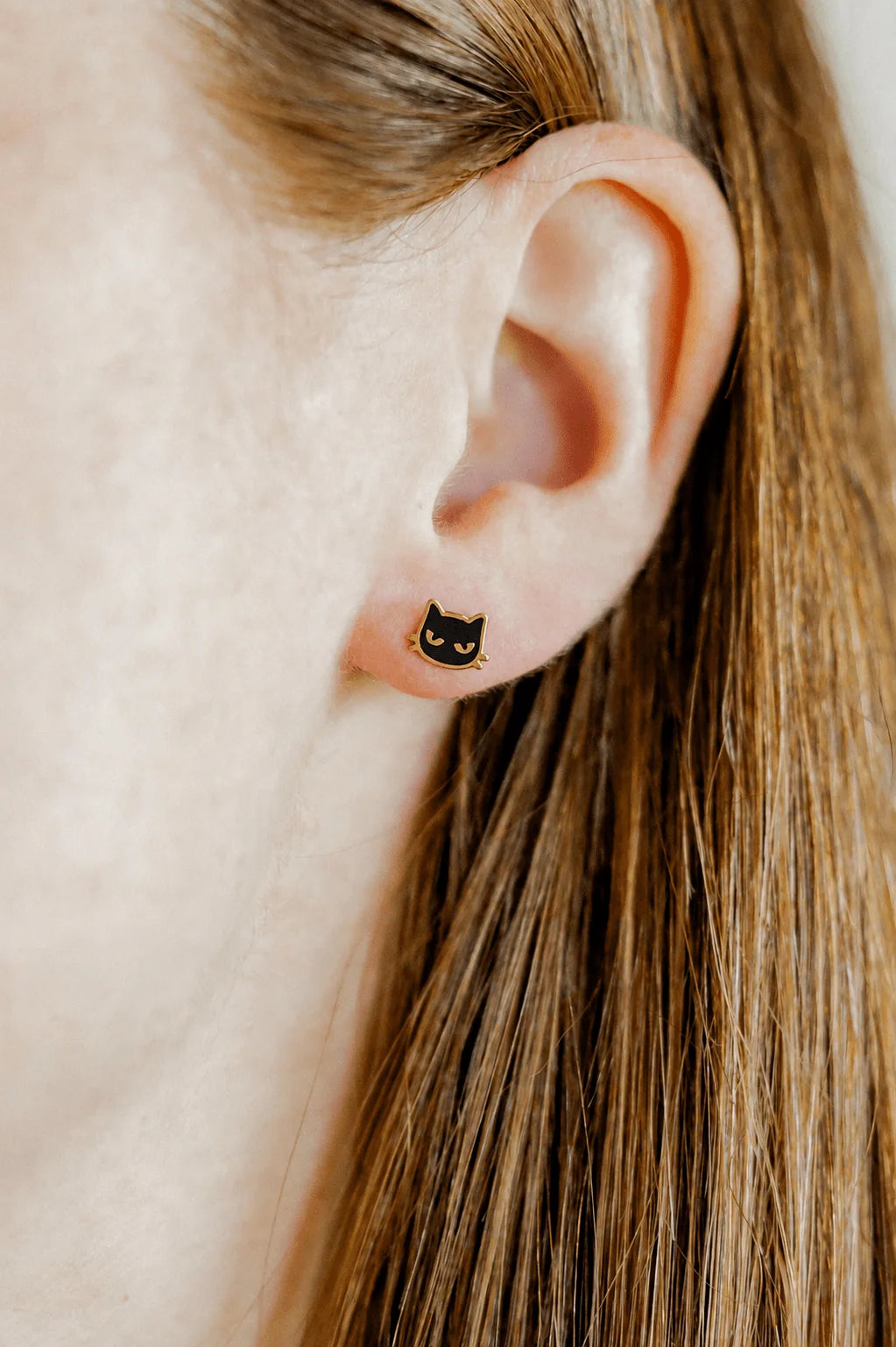 Screwback Stud Earrings - Black Cat